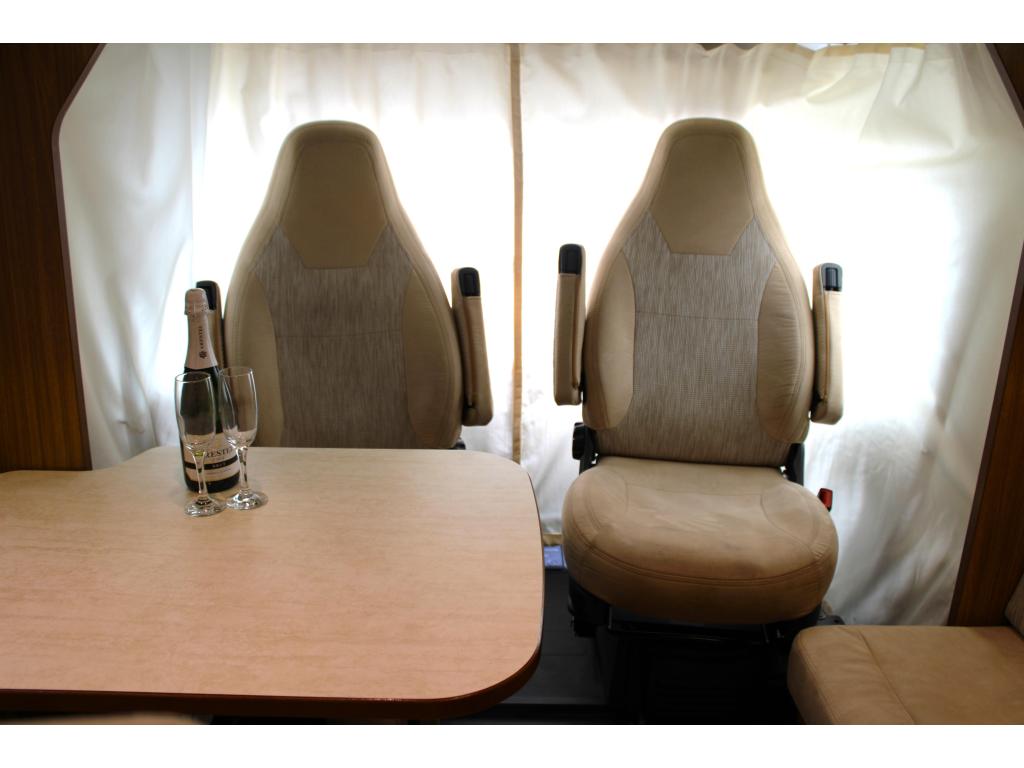 Carado –  T449 Queensbed Hefbed foto-detail