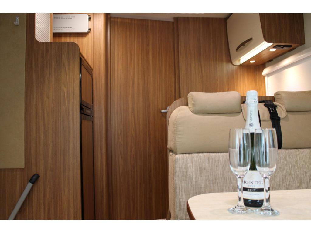 Carado –  T449 Queensbed Hefbed foto-detail
