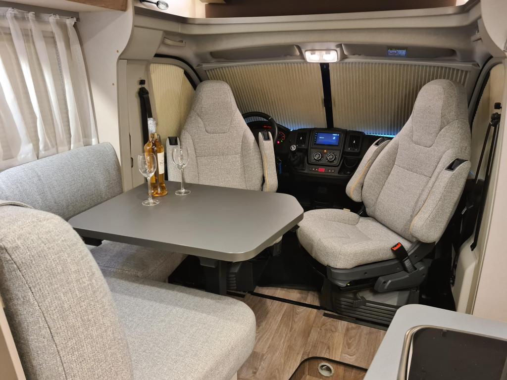 Hymer –  EX 580 T Lengtebedden, dakairco foto-detail