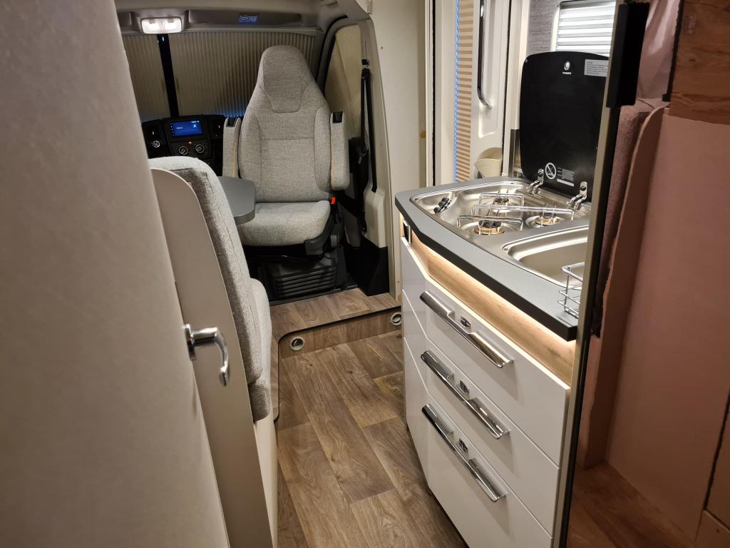Hymer –  EX 580 T Lengtebedden, dakairco foto-detail