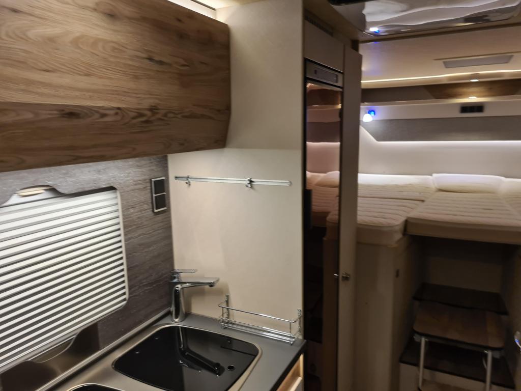 Hymer –  EX 580 T Lengtebedden, dakairco foto-detail