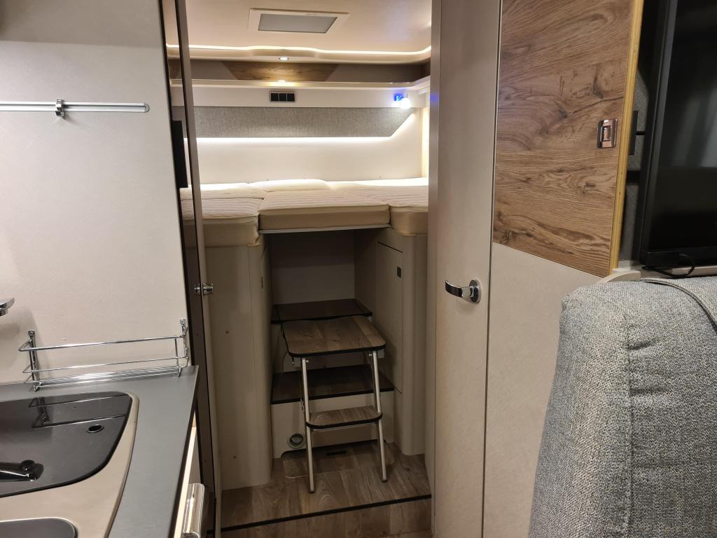 Hymer –  EX 580 T Lengtebedden, dakairco foto-detail