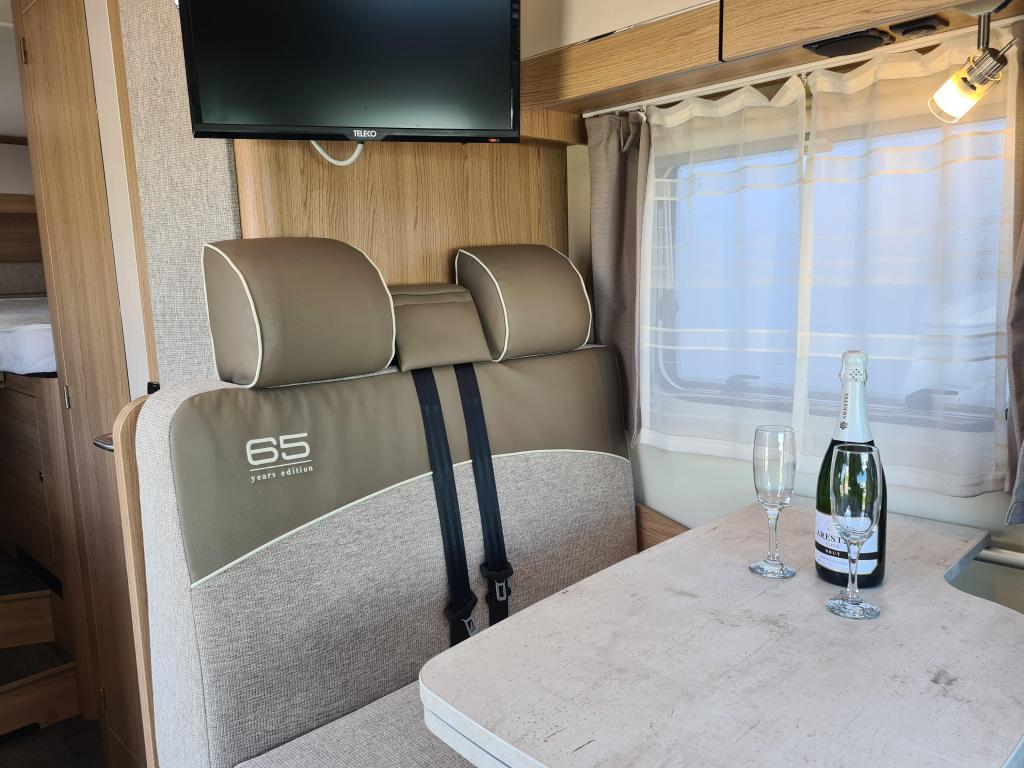 LMC –  Breezer V 643 G foto-detail