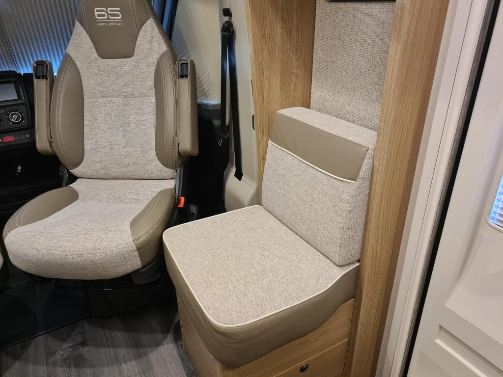 LMC –  Breezer V 643 G foto-detail