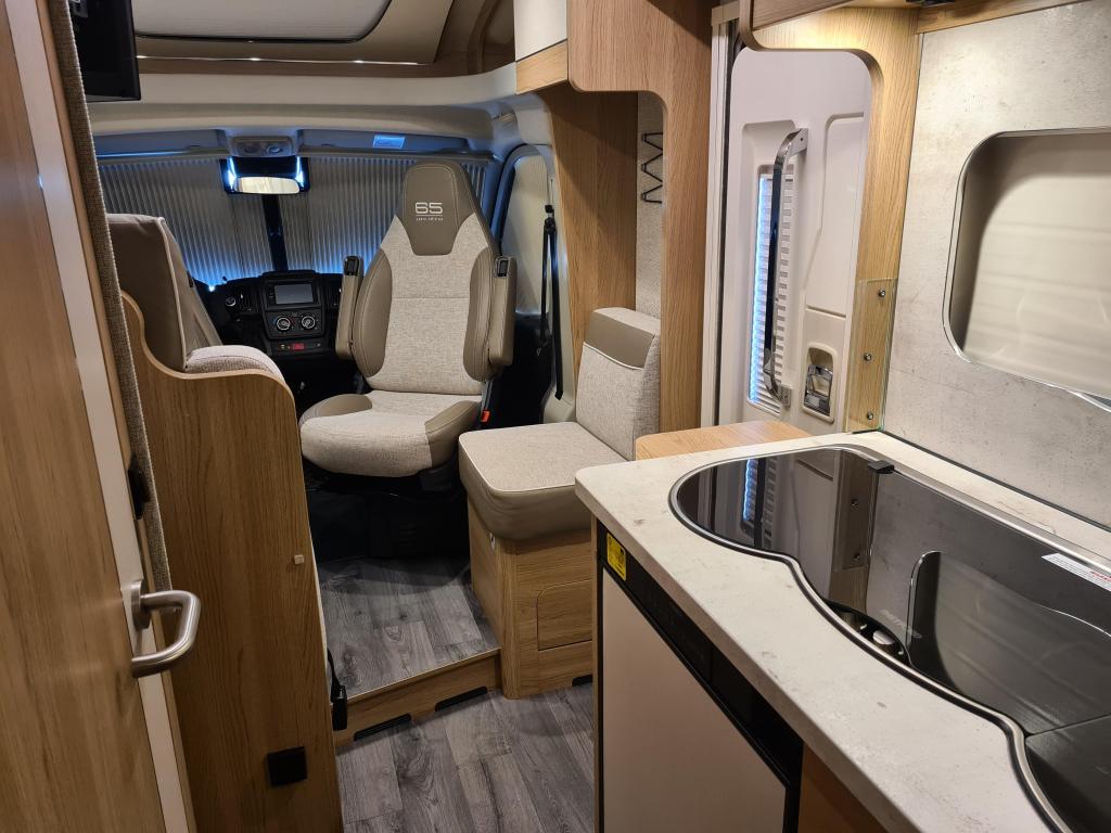 LMC –  Breezer V 643 G foto-detail