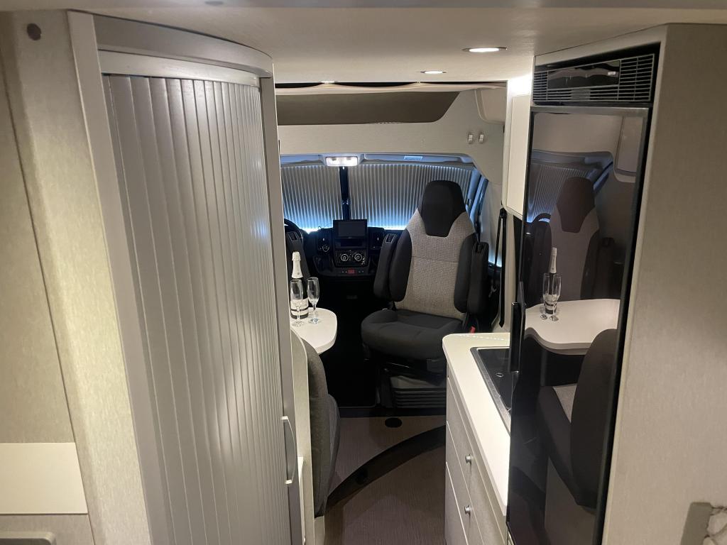 Hymer –  Free 600 Campus Hefdak/automaat/dieselvw. foto-detail