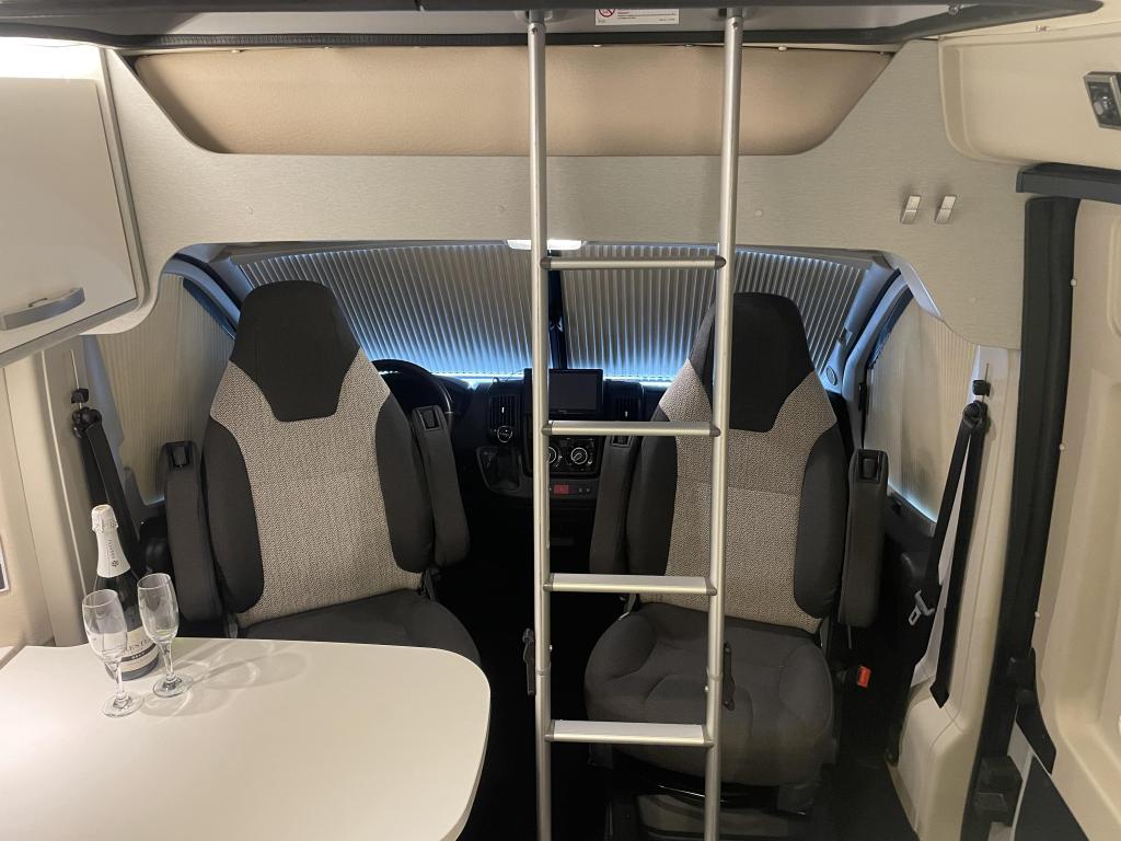 Hymer –  Free 600 Campus Hefdak/automaat/dieselvw. foto-detail