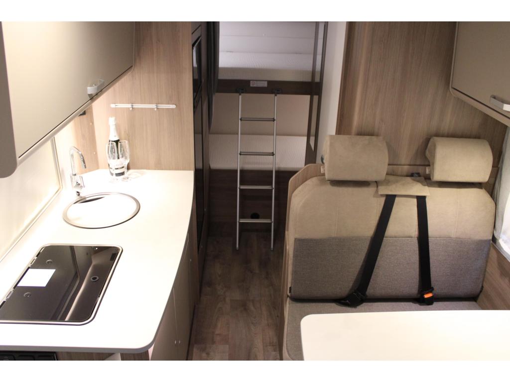 Carado –  A361 6 persoons / Zeer compact foto-detail
