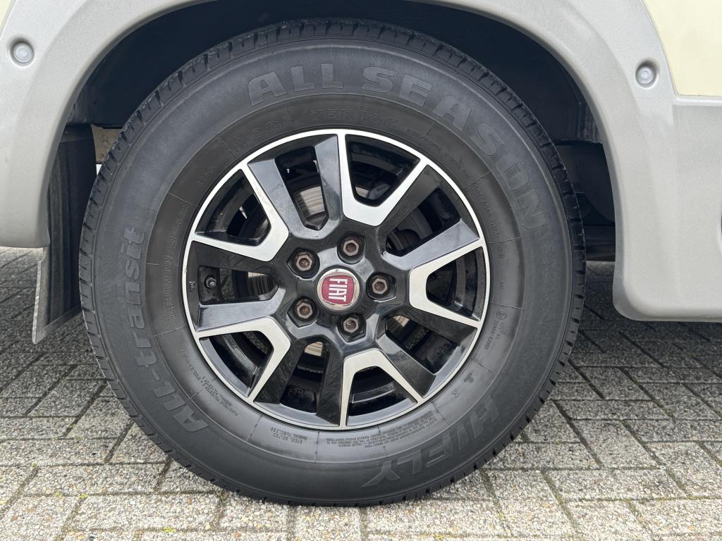 Bürstner –  Ixeo IT 680 G foto-detail